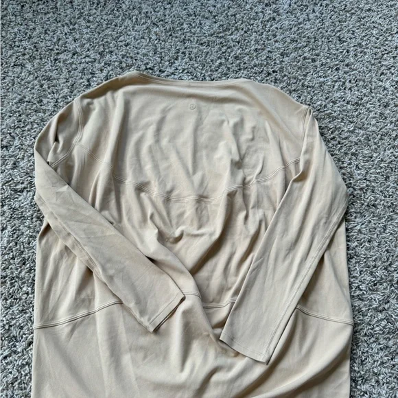 Lululemon Back in Action Long Sleeve Shirt *Nulu // Size 4 - Picture 4 of 5